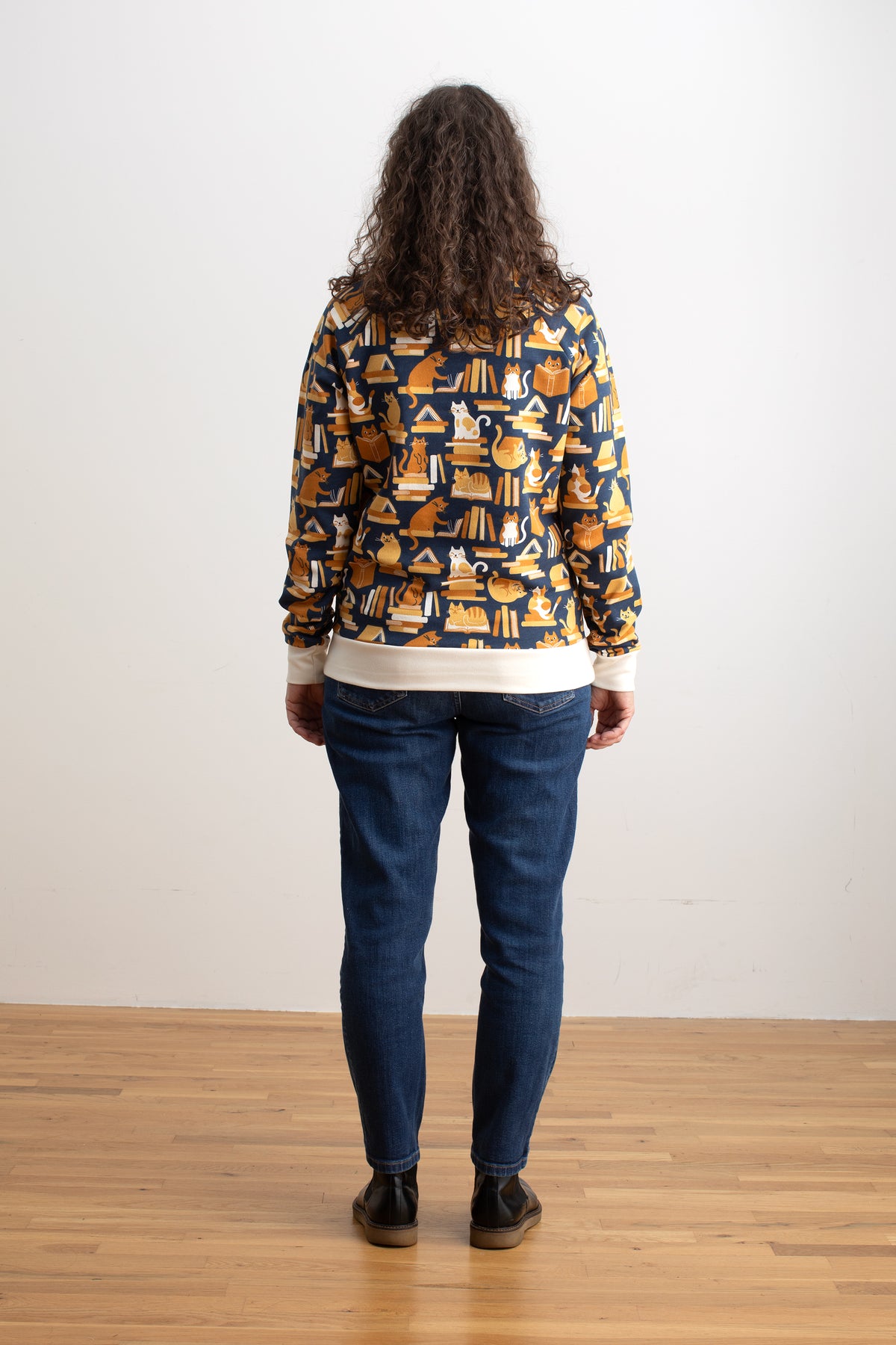Adult Sweatshirt - Cats & Books Navy & Gold
