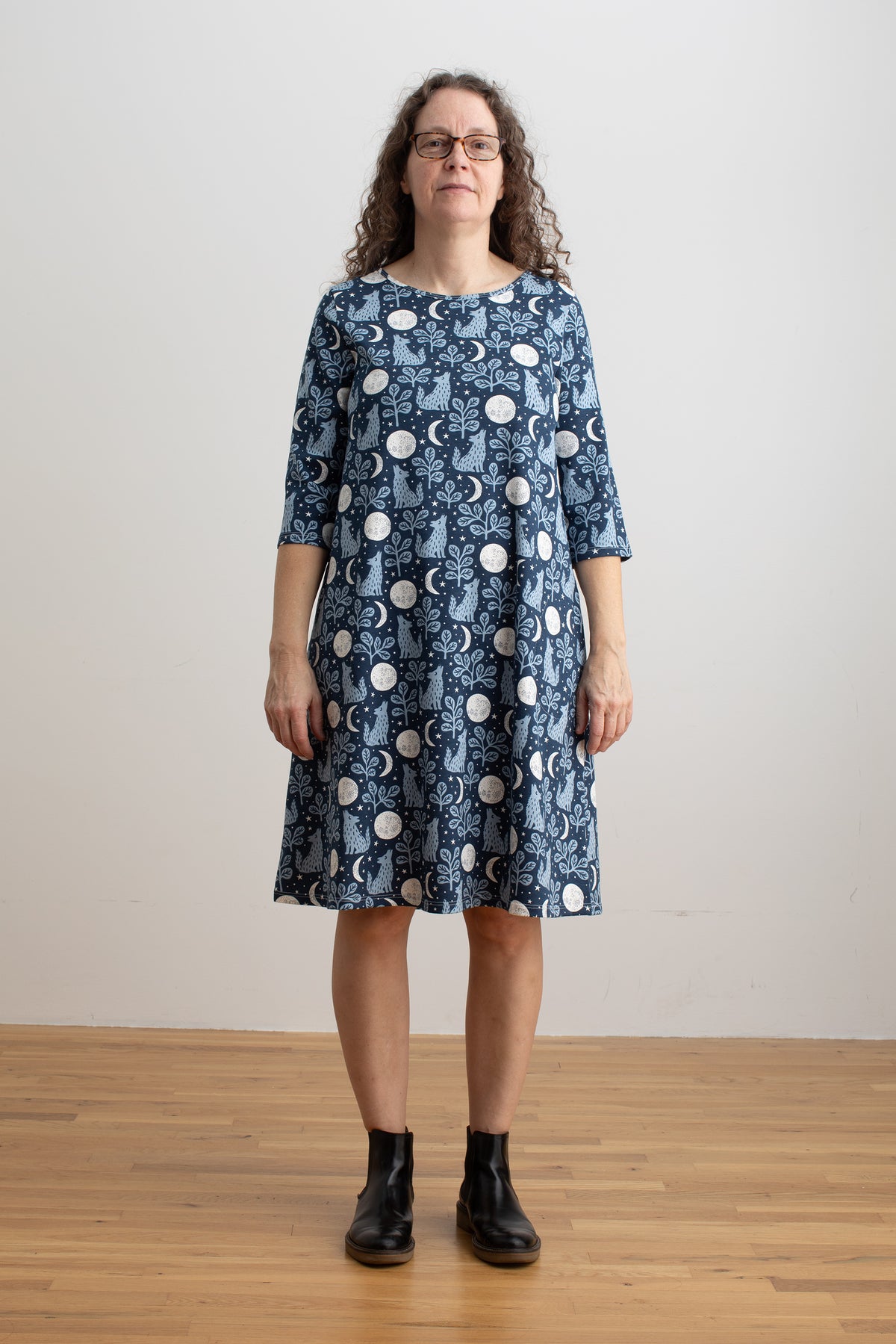Helsinki Dress - Wolves Navy