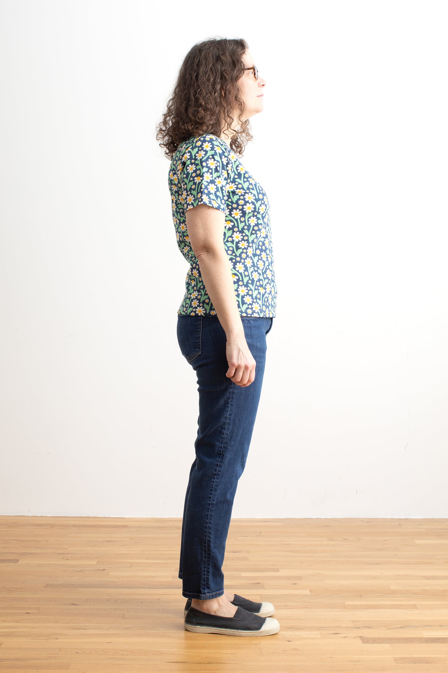 Austin Top - Bold Daisies Navy